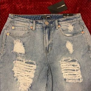 BRAND NEW FASHION NOVA “lola destructed jeans”